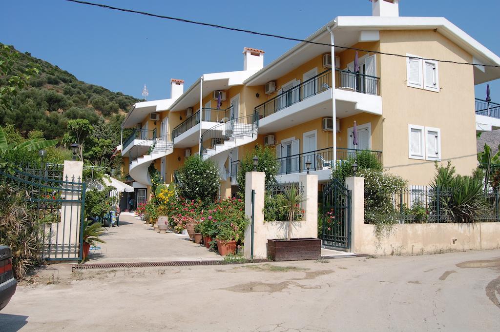 Odyssia Apartments Kateleios Dış mekan fotoğraf